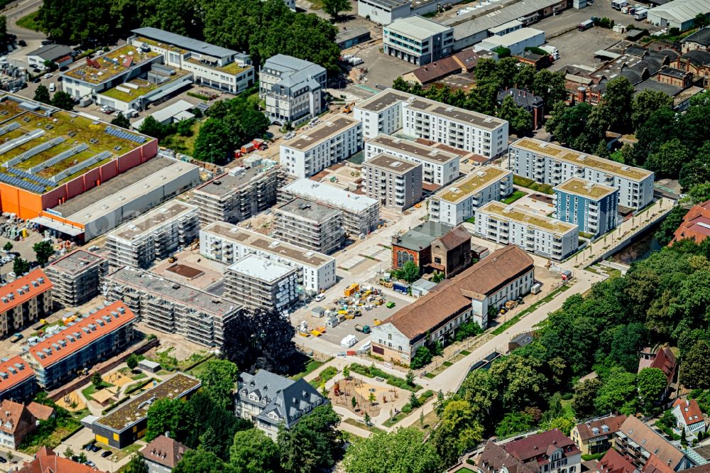 Aerial image Offenburg - Construction site to build a new multi-family residential complex Stadtquartier Am Kesselhaus in Offenburg in the state Baden-Wuerttemberg, Germany