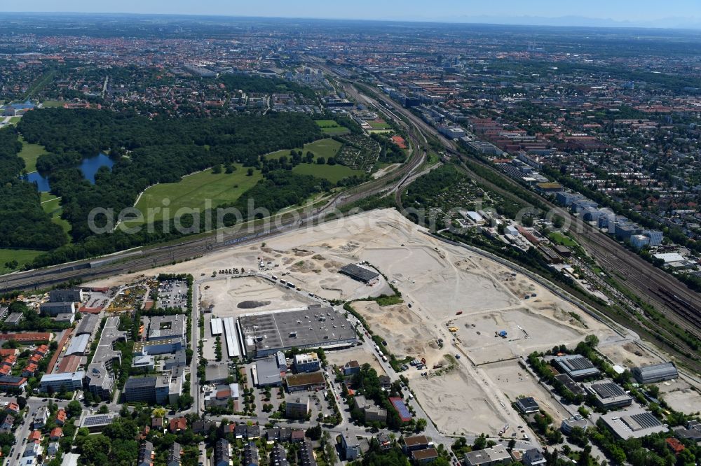 München from the bird's eye view: Construction site to build a new multi-family residential complex Stadtquartier Paul-Gerhardt-Allee - Berduxstrasse - Hildachstrasse in the district Pasing-Obermenzing in Munich in the state Bavaria, Germany