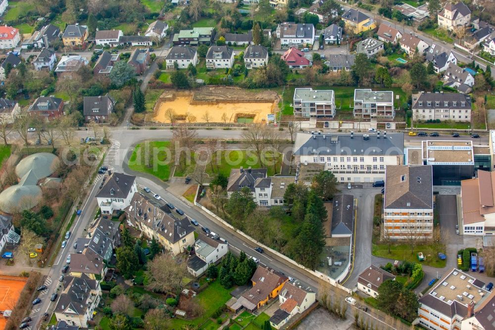 Aerial image Mülheim an der Ruhr - Construction site to build a new multi-family residential complex at the Max Planck Institut for Coal Research in Lembkestrasse in Muelheim on the Ruhr in the state of North Rhine-Westphalia. The institute also facilitates energy to the adjacent residential buildings