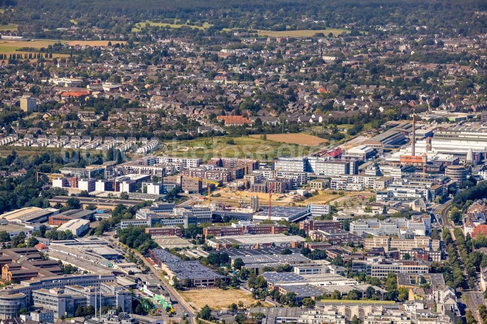 Aerial image Düsseldorf - Construction site to build a new multi-family residential complex Vierzig549 on Romy-Schneider-Strasse - Boehlerstrasse - Willstaetterstrasse in the district Heerdt in Duesseldorf at Ruhrgebiet in the state North Rhine-Westphalia, Germany