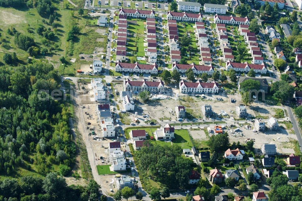 Berlin from above - Construction site to build a new multi-family residential complex Vietacher corner Zwieseler Strasse in the district Karlshorst in Berlin