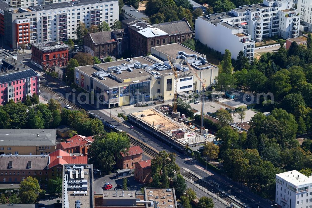 Berlin from the bird's eye view: Construction site to build a new multi-family residential complex Walden 48 on Landsberger Allee in the district Friedrichshain in Berlin, Germany