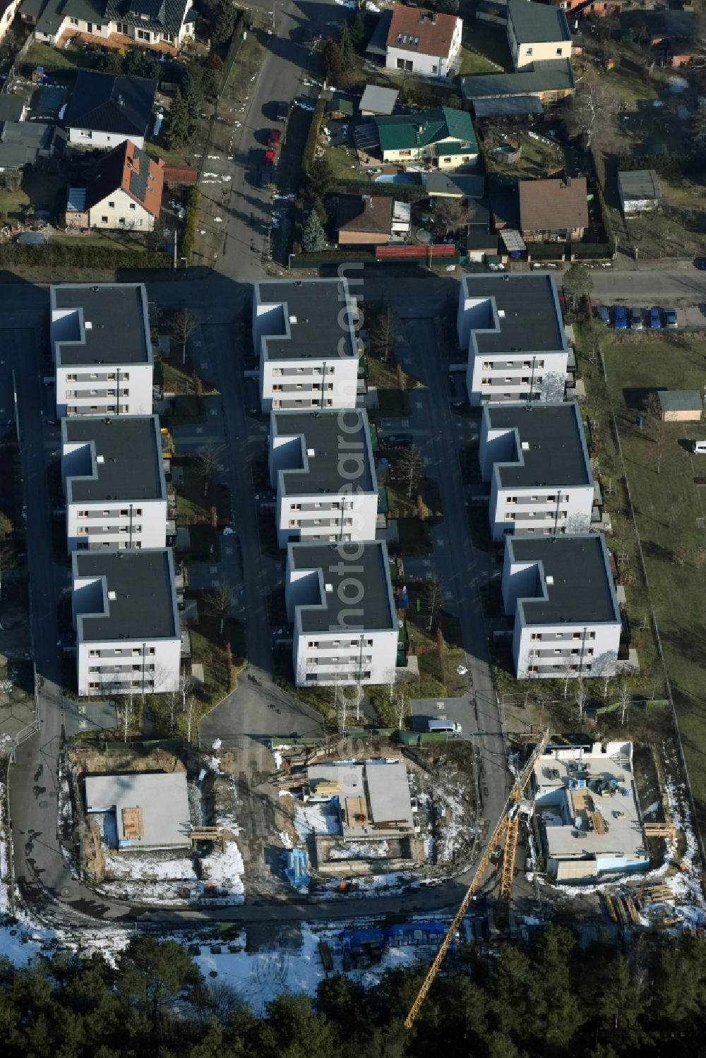 Aerial image Berlin - Construction site to build a new multi-family residential complex Waldkiefernweg - Faehenweg - Waldstrasse in the district Gruenau in Berlin