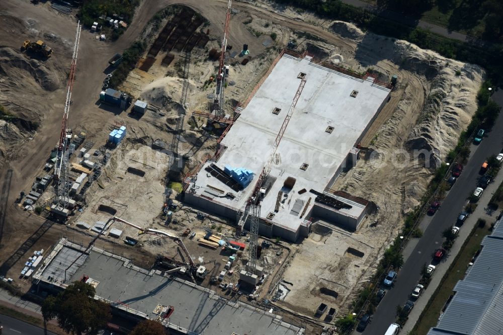 Aerial image Berlin - Construction site to build a new multi-family residential complex on Weissenhoeher Strasse - Arno-Phillipstal-Strasse of Bonava Deutschland GmbH im Stadtteil Kaulsdorf in Berlin