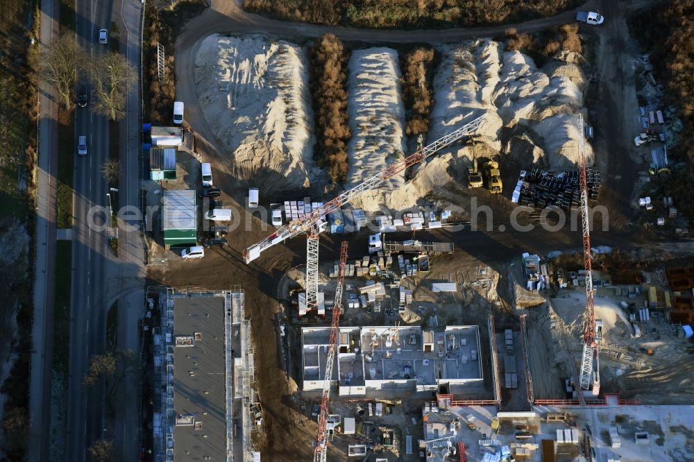 Aerial photograph Berlin - Construction site to build a new multi-family residential complex on Weissenhoeher Strasse - Arno-Phillipstal-Strasse of Bonava Deutschland GmbH im Stadtteil Kaulsdorf in Berlin