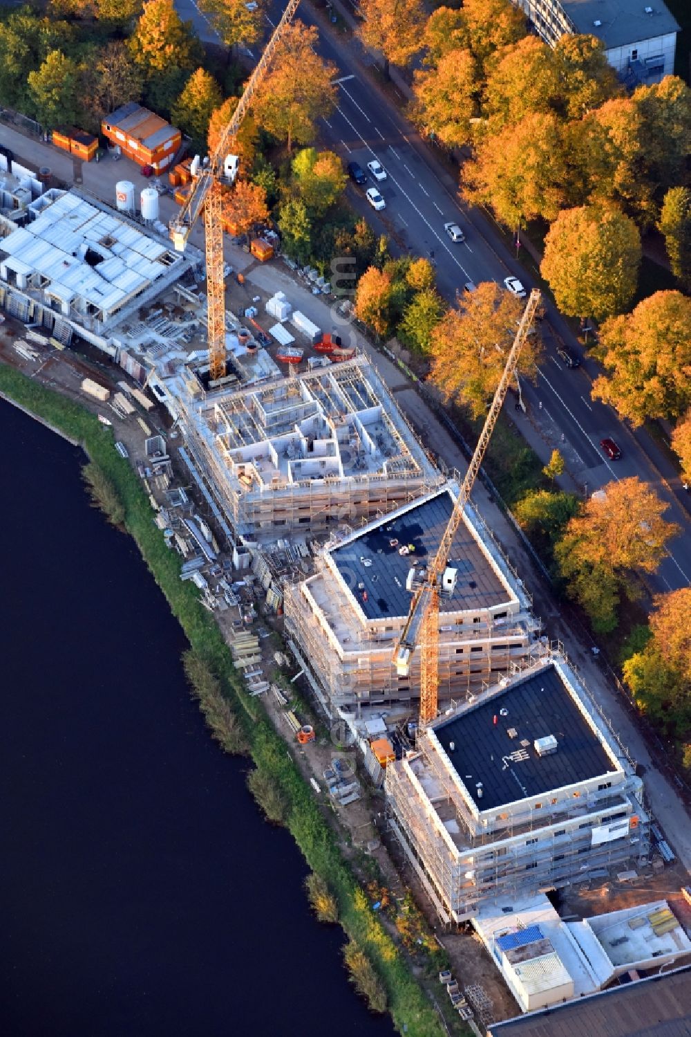 Lübeck from the bird's eye view: Construction site to build a new multi-family residential complex Wohnen on Falkendonm along the Falkenstrasse in the district St. Juergen in Luebeck in the state Schleswig-Holstein, Germany