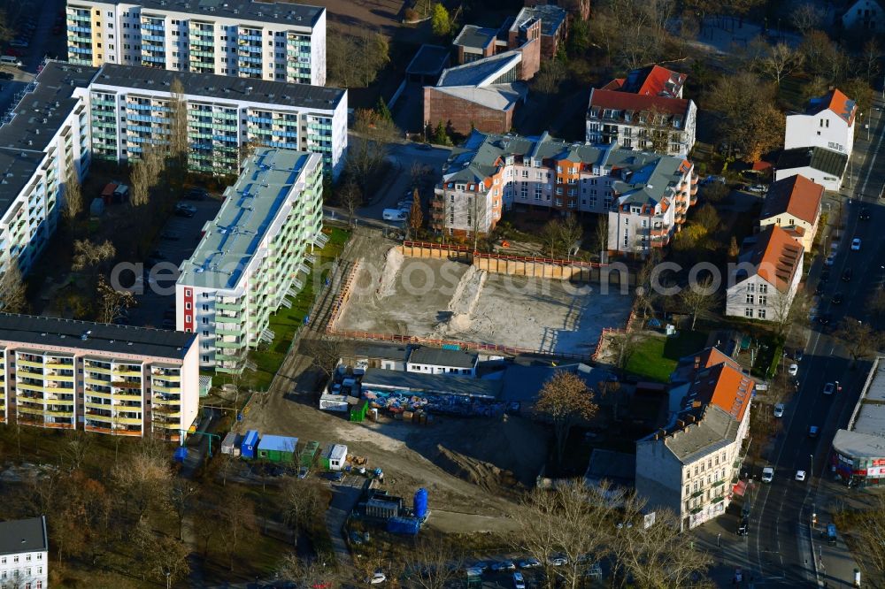 Berlin from above - Construction site to build a new multi-family residential complex of Wohnungsbaugenossenschaft Solidaritaet eG on Kurze Strasse in Berlin, Germany