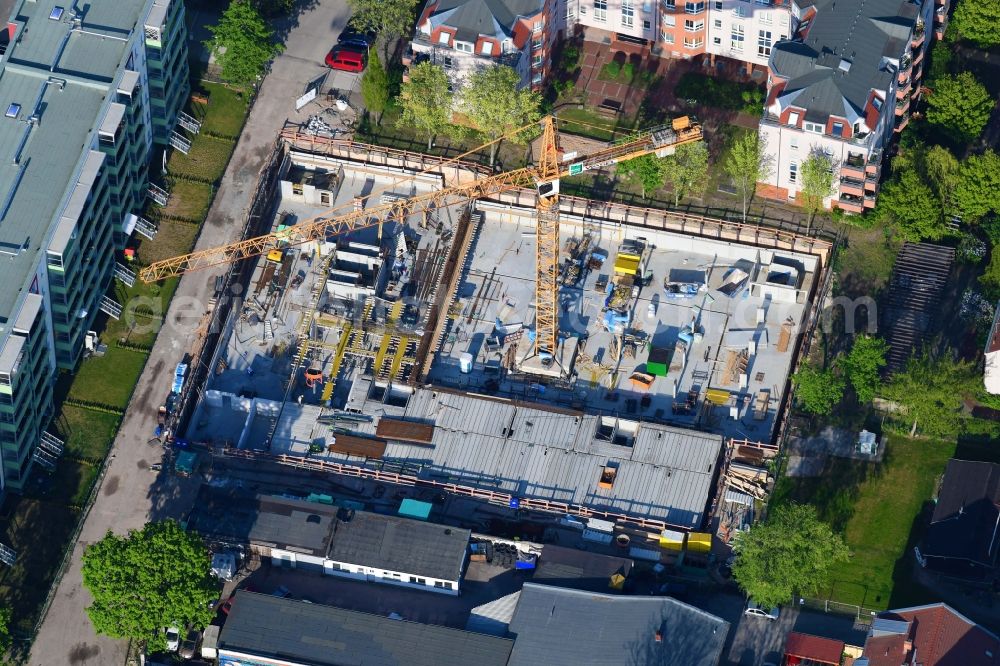 Aerial photograph Berlin - Construction site to build a new multi-family residential complex of Wohnungsbaugenossenschaft Solidaritaet eG on Kurze Strasse in Berlin, Germany