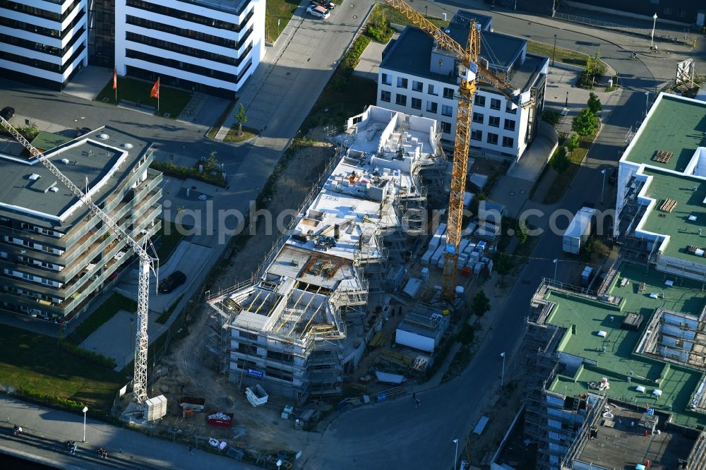 Rostock from above - Construction site to build a new multi-family residential complex of Wohnungsgenossenschaft Marienehe eG on Hellingstrasse in Rostock in the state Mecklenburg - Western Pomerania, Germany