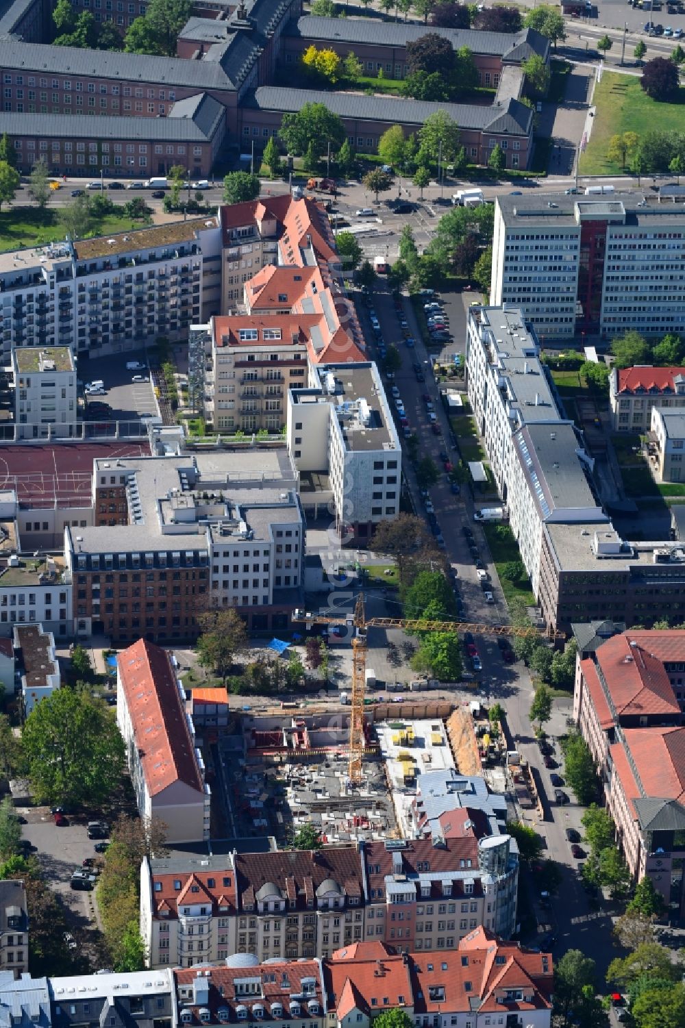 Leipzig from above - Construction site to build a new multi-family residential complex of Wohnungsgenossenschaft UNITAS eG on Salomonstrasse in Leipzig in the state Saxony, Germany