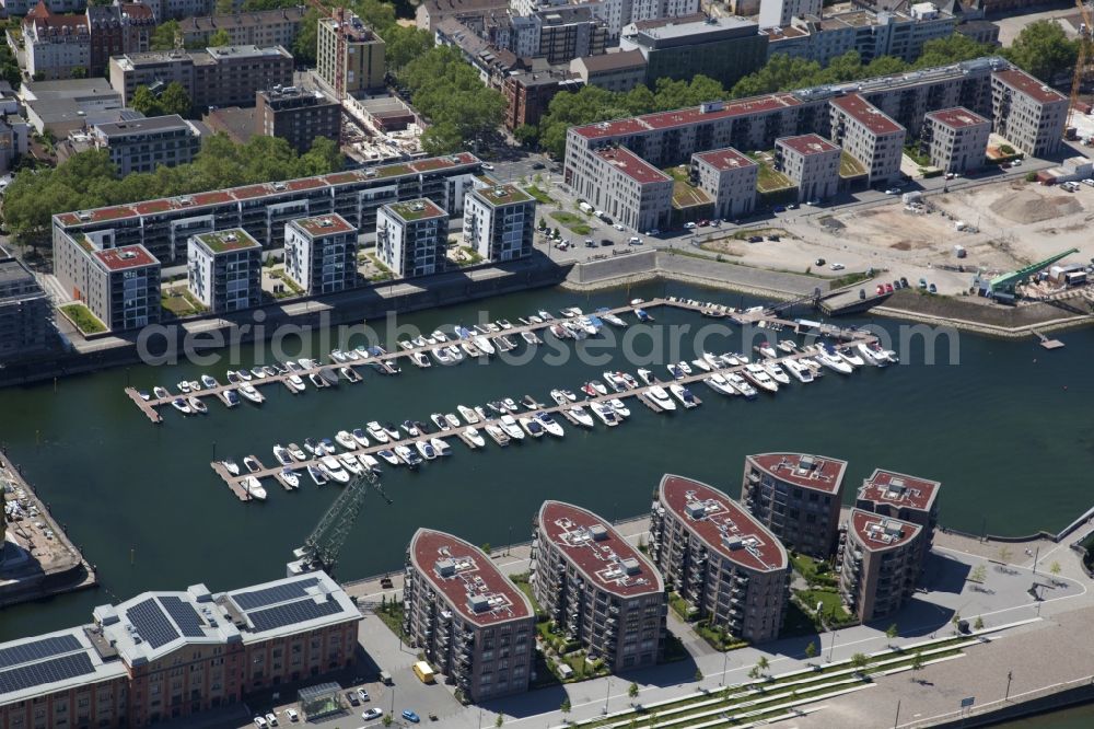 Mainz from above - Construction site to build a new multi-family residential complex on Zollhafen in Mainz in the state Rhineland-Palatinate, Germany