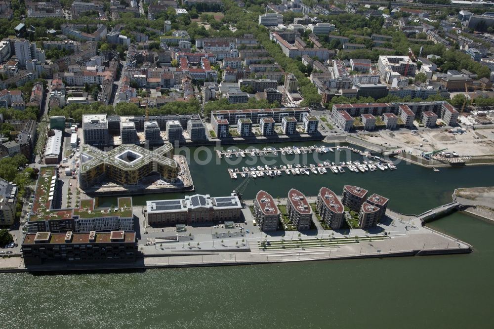 Aerial image Mainz - Construction site to build a new multi-family residential complex on Zollhafen in Mainz in the state Rhineland-Palatinate, Germany