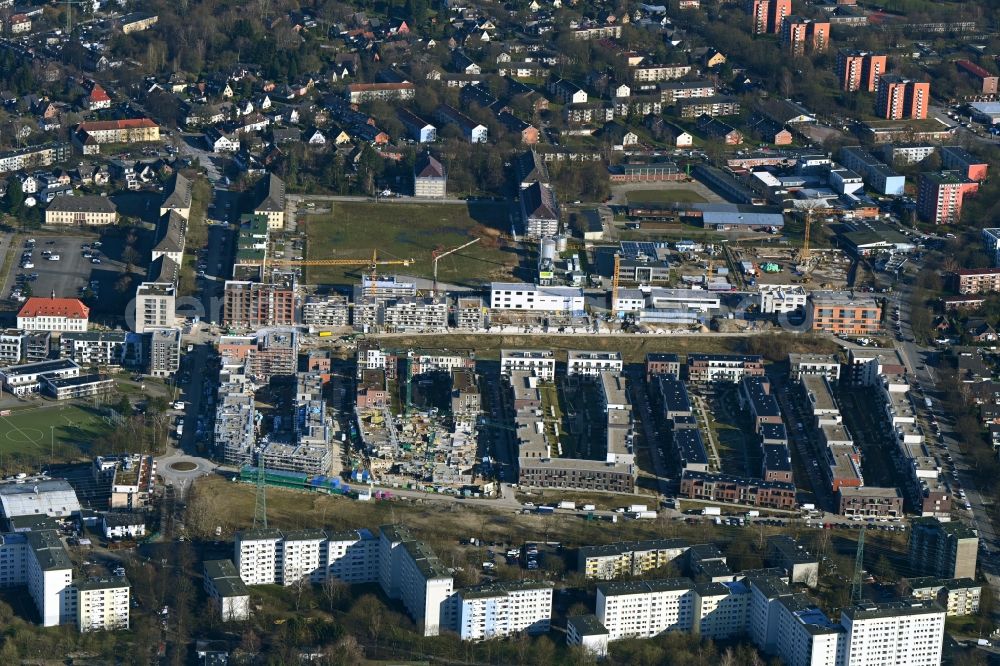 Hamburg from above - Construction site to build a new multi-family residential complex on Kaskadenpark - Wilsonstrasse - Charlotte-Muegge-Weg - Zur Jenfelder Au in the district Billstedt in Hamburg, Germany