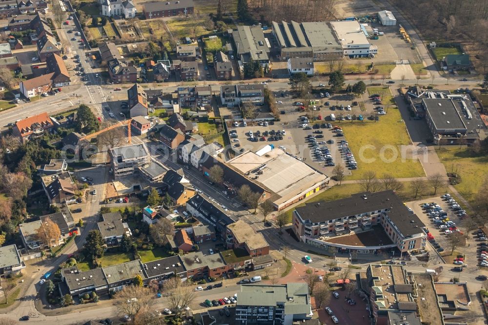 Kirchhellen from the bird's eye view: Construction site to build a new multi-family residential complex between Hauptstrasse and Arwinkel in Kirchhellen in the state North Rhine-Westphalia, Germany