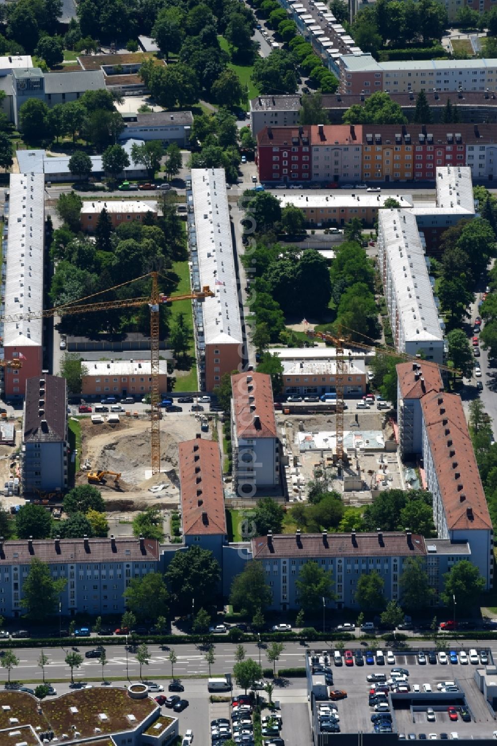 Aerial image München - Construction site to build a new multi-family residential complex between Schaeufeleinstrasse and Landsberger Strasse in the district Laim in Munich in the state Bavaria, Germany