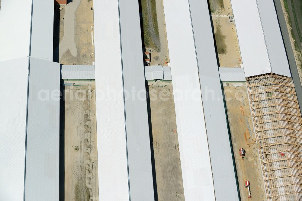 Aerial photograph Ziltendorf - Construction site for the new building der Milchviehanlage der Bauerngesellschaft “Ziltendorfer Niederung” in Ziltendorf in the state Brandenburg