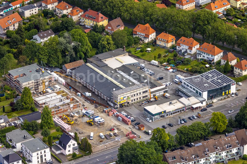 Aerial image Soest - Construction site for the new building next to the office building of the administration and commercial building - former Opel-Haus of Dogstyler Soest GmbH on Werler Landstrasse in Soest in the state North Rhine-Westphalia, Germany