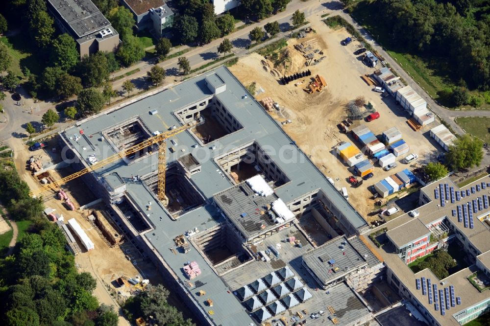 Aerial photograph Berlin - Construction site for the construction of a new library of small compartments and a scientific library of the Free University at the FU Berlin Dahlem Fabeckstrasse