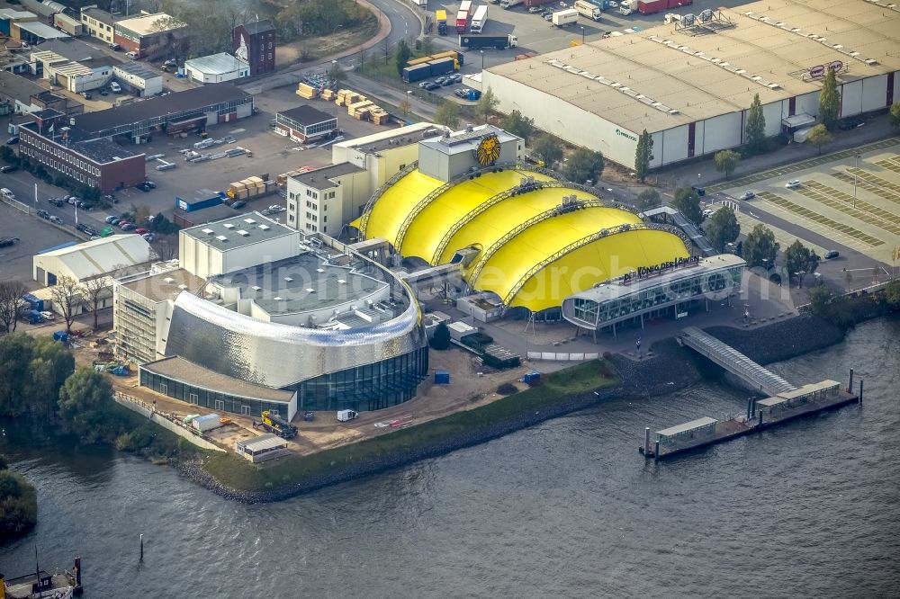 Aerial image Hamburg - Construction site for the new building of the new Musical Theatre, Stage entertainment on the banks of the Elbe in Hamburg Steinwerder