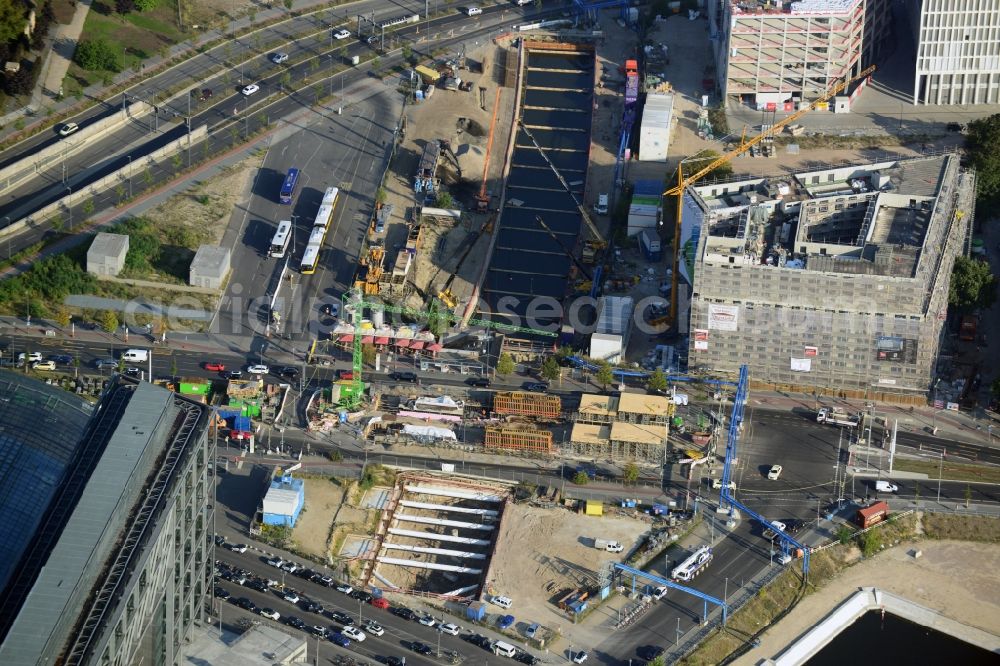 Aerial photograph Berlin - Construction site to build a new north - south tunnel for the train at the main station in Berlin Moabit. Known as the S21 north tunnel connection is part of the tunnel complex of the German Bahn AG