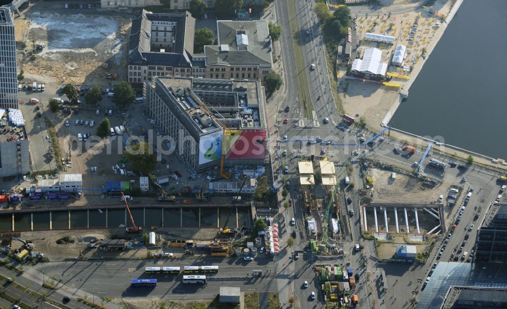 Berlin from the bird's eye view: Construction site to build a new north - south tunnel for the train at the main station in Berlin Moabit. Known as the S21 north tunnel connection is part of the tunnel complex of the German Bahn AG