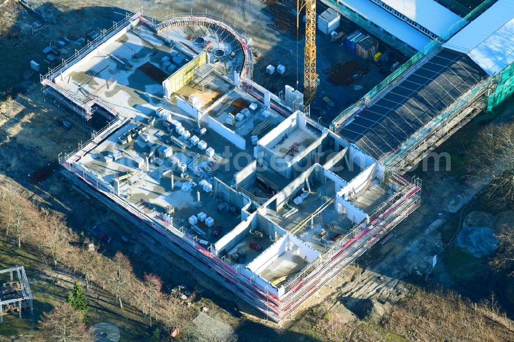 Hoyerswerda from above - Construction site for the construction of a new high school between Konrad-Zuse-Strasse and Claus-von-Stauffenberg-Strasse in Hoyerswerda in the state of Saxony