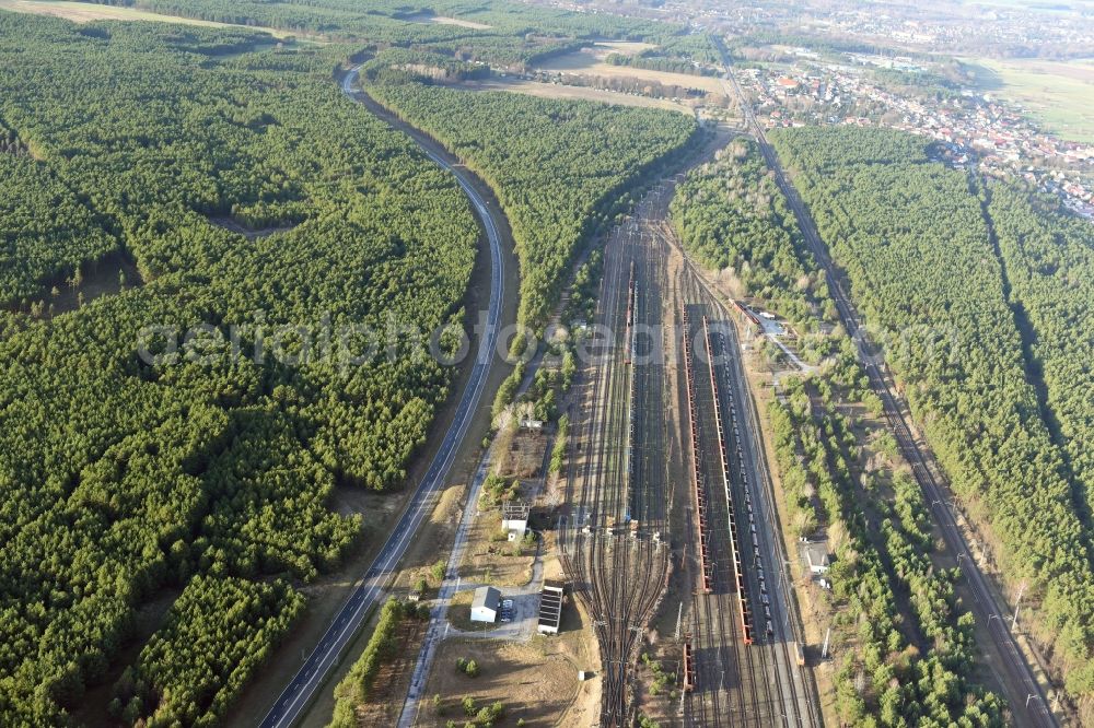 Brieskow-Finkenheerd from the bird's eye view: Construction site for the new building der OU Ortsumfahrung der Bundesstrasse B112 in Brieskow-Finkenheerd in the state Brandenburg