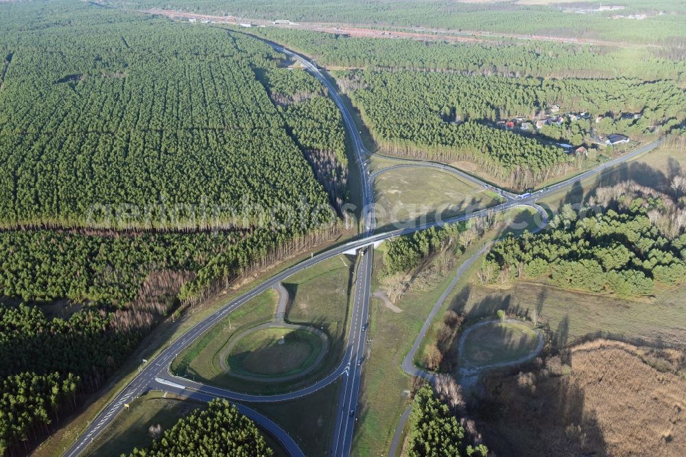 Brieskow-Finkenheerd from the bird's eye view: Construction site for the new building der OU Ortsumfahrung der Bundesstrasse B112 in Brieskow-Finkenheerd in the state Brandenburg