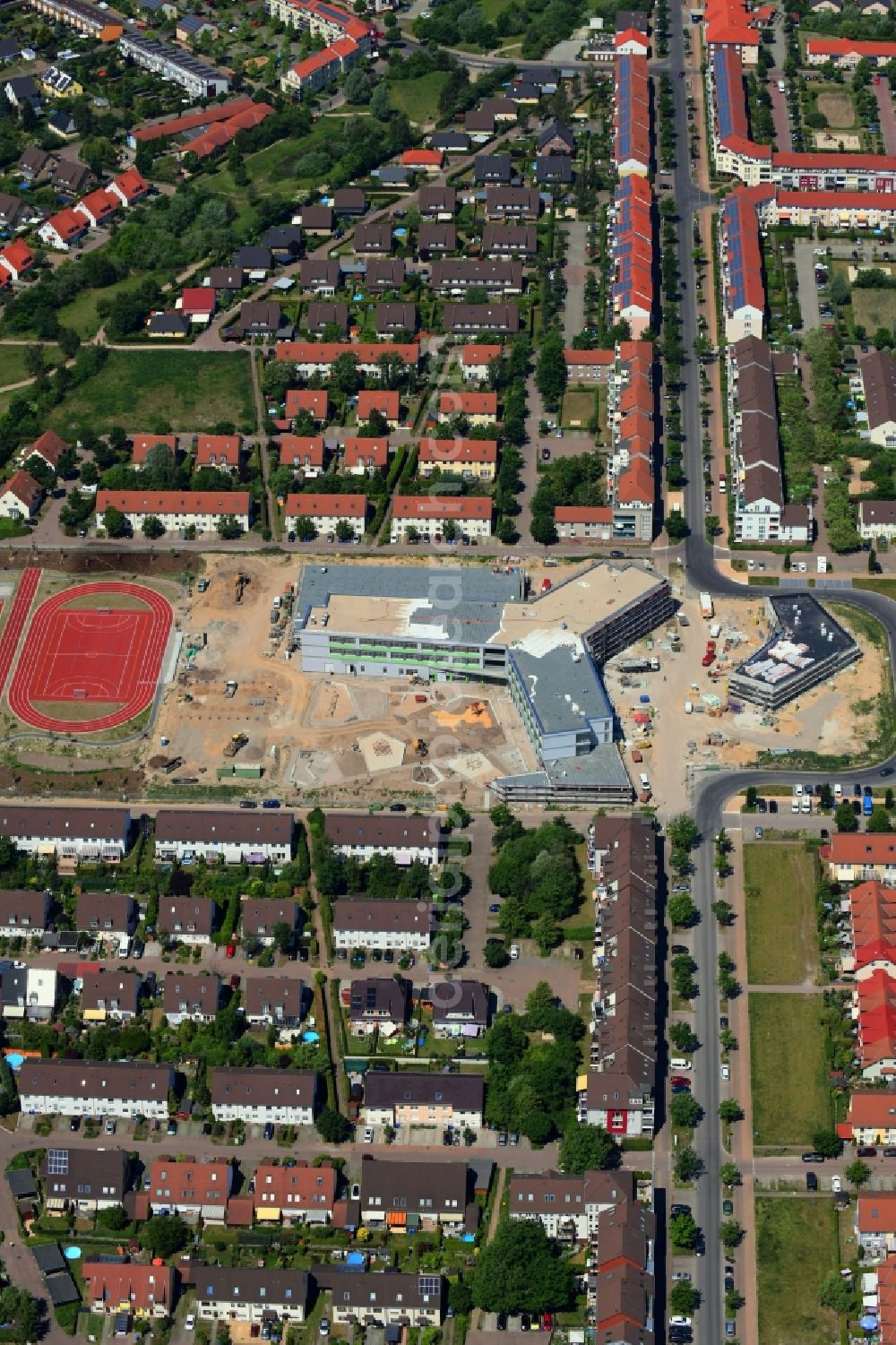 Aerial photograph Hönow - Construction site for the new building city destrict center between of Schulstrasse and of Marderstrasse in Hoenow in the state Brandenburg, Germany