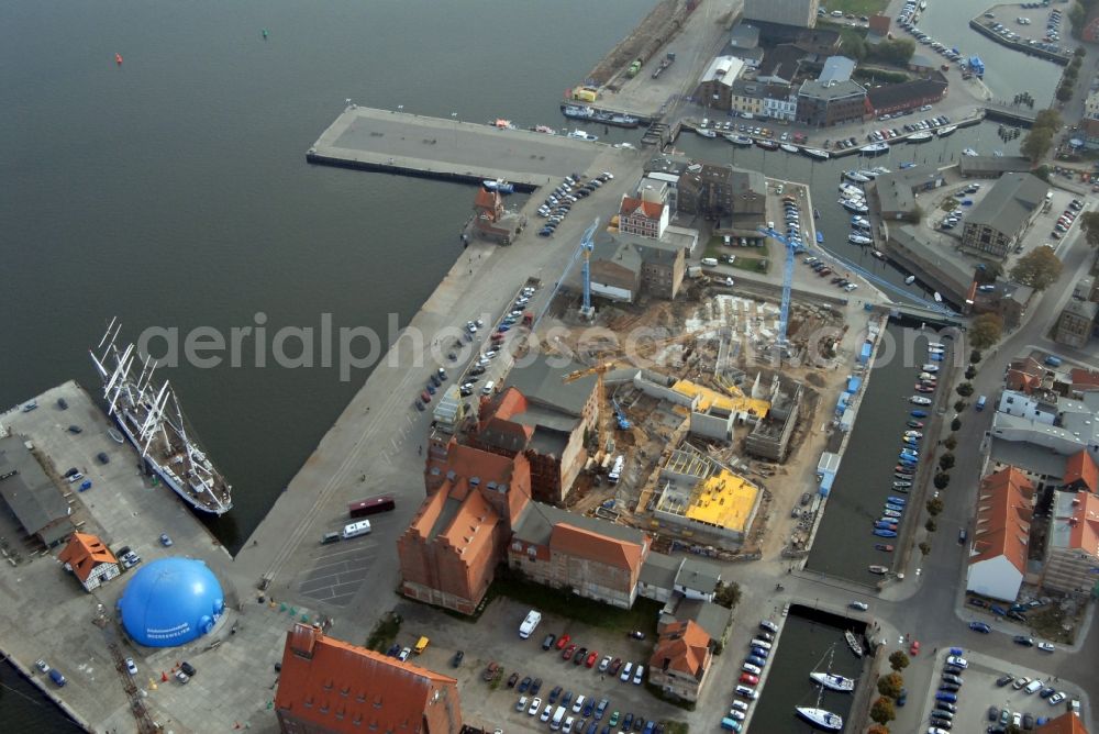 Aerial image Stralsund - Harbor island by Ozeaneum Oceanographic Museum in Stralsund in Mecklenburg - Western Pomerania