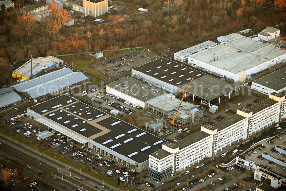 Aerial photograph Berlin - Construction site for the new parking garage Meeraner Strasse - Rhinstrasse in the district Marzahn in Berlin, Germany