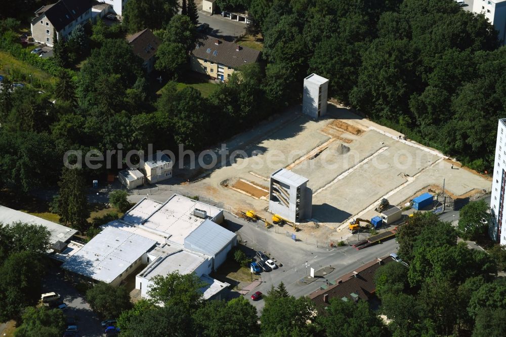 Aerial image Wolfsburg - Construction site for the new parking garage on Klinikum Wolfsburg in Wolfsburg in the state Lower Saxony, Germany