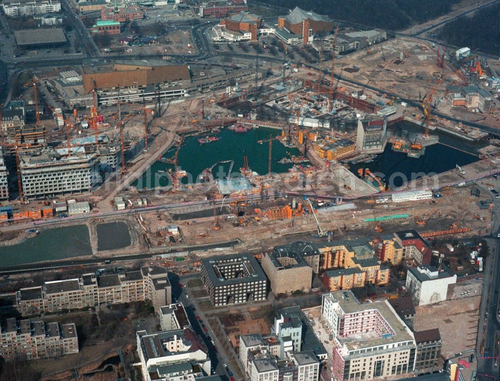 Berlin from the bird's eye view: Construction for the design and construction of the Potsdamer Platz in Berlin - Scanned by original artwork -