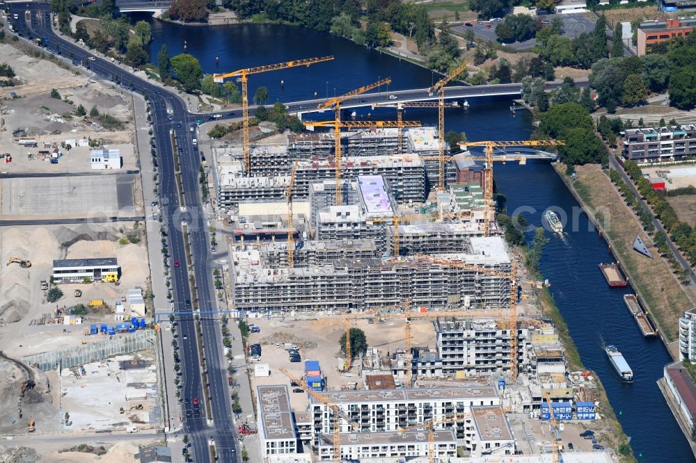 Berlin from the bird's eye view: Construction site to build a new multi-family residential complex Heidestrasse in the district Moabit in Berlin, Germany