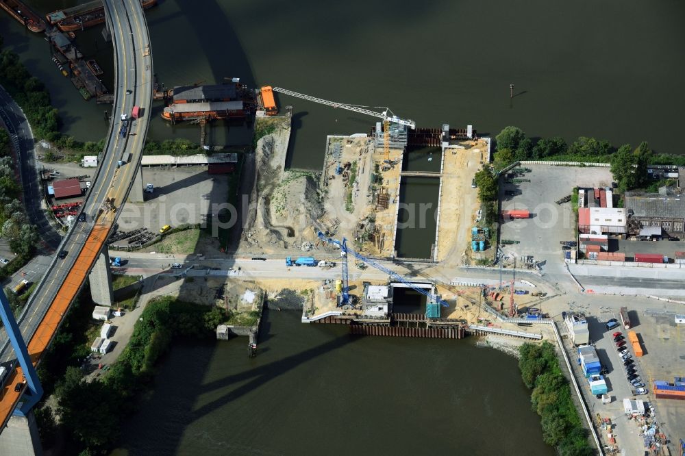 Aerial image Hamburg - Construction site to build the new Rugenberger lock in Hamburg. Construction company is the August PRIEN GmbH & Co. KG