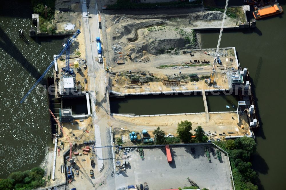 Aerial image Hamburg - Construction site to build the new Rugenberger lock in Hamburg. Construction company is the August PRIEN GmbH & Co. KG