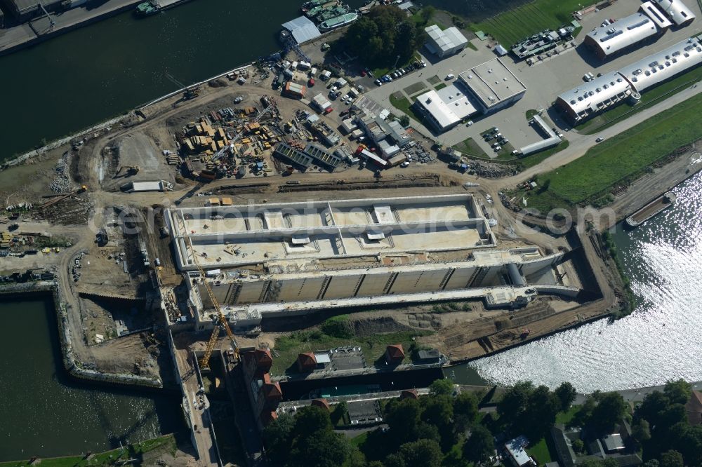 Aerial image Minden - Construction site to build the new lock in the waterway intersection in Minden in North Rhine-Westphalia