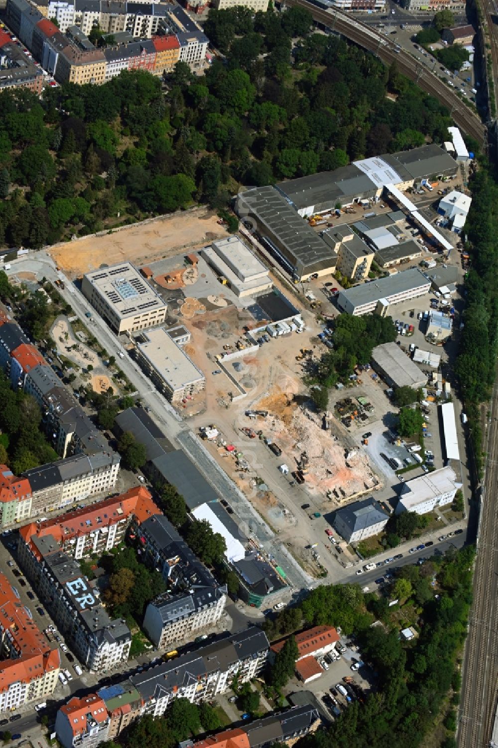 Dresden from the bird's eye view: Construction site for the new building Schul- Gebaeude and of Kita Drewag-Areal on Loessnitzstrasse in Dresden in the state Saxony, Germany