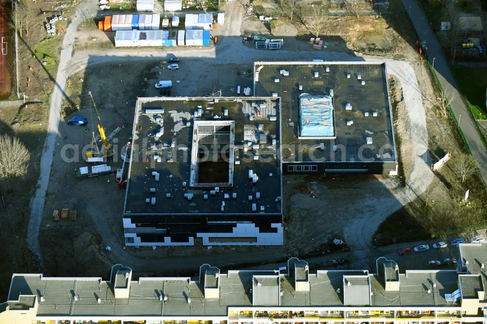 Aerial image Berlin - New construction site of the school building Leonardo-da-Vinci-Gymnasium on Christoph-Ruden-Strasse in the district Buckow in Berlin, Germany