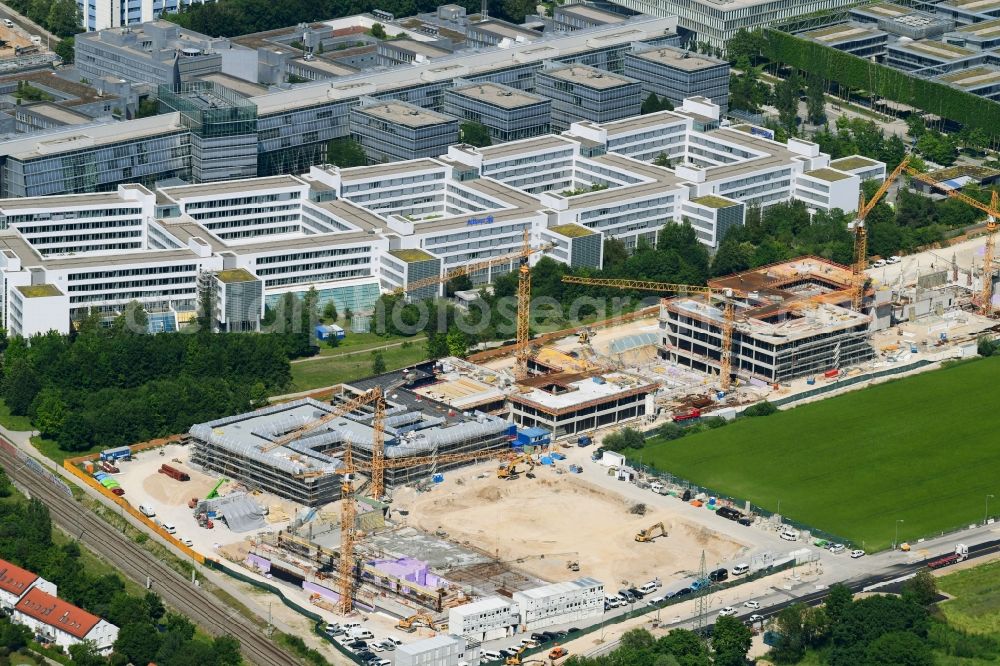 Aerial image Unterföhring - New construction site of the school building on Mitterfeldallee in Unterfoehring in the state Bavaria, Germany