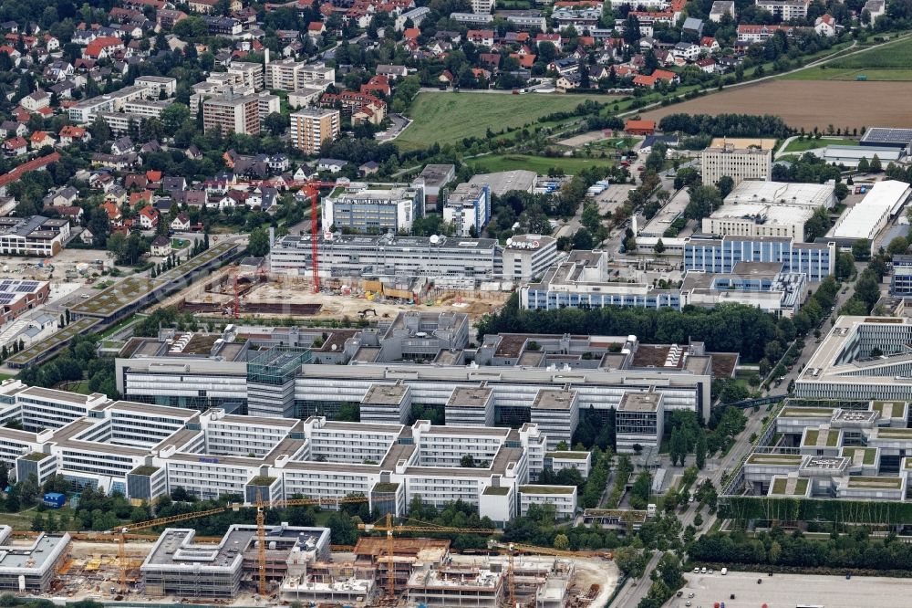 Unterföhring from above - New construction site of the school building on Ottostrasse - Mitterfeldallee in Unterfoehring in the state Bavaria, Germany