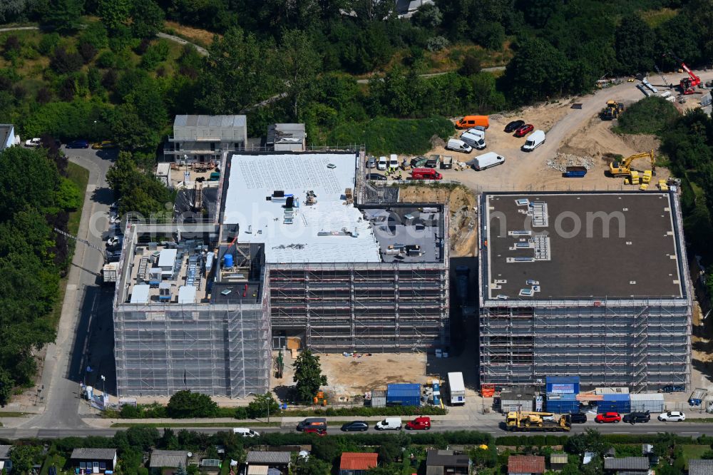 Aerial image Berlin - New construction site of the school building Elsenschule on street Elsenstrasse in the district Mahlsdorf in Berlin, Germany