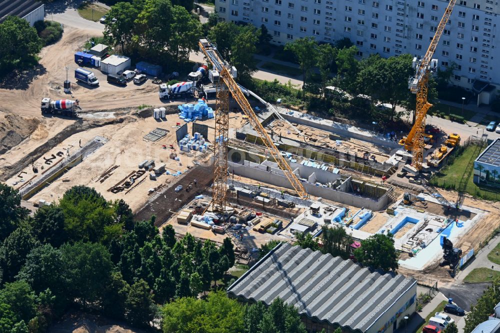 Aerial image Berlin - New construction site of the school building on street Wuhlestrasse - Garzauer Strasse - Buckower Ring in the district Biesdorf in Berlin, Germany