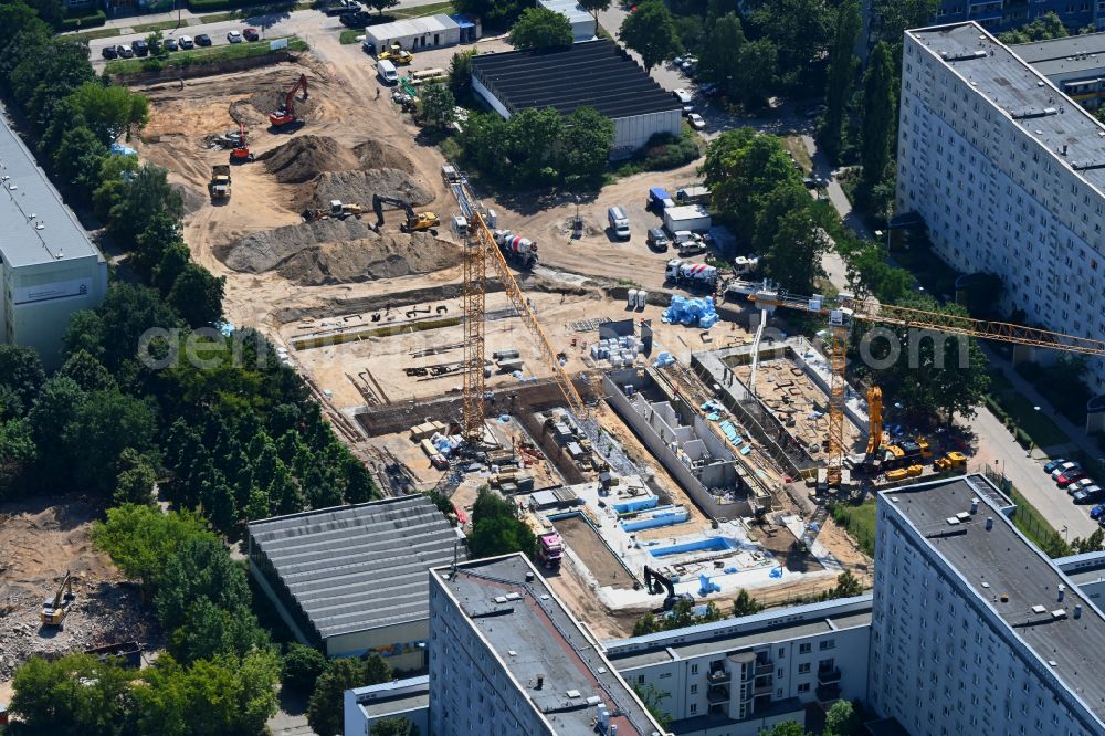 Aerial photograph Berlin - New construction site of the school building on street Wuhlestrasse - Garzauer Strasse - Buckower Ring in the district Biesdorf in Berlin, Germany