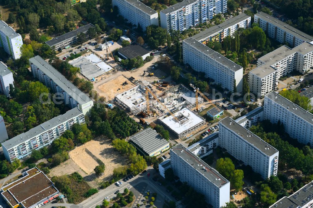 Berlin from the bird's eye view: New construction site of the school building on street Wuhlestrasse - Garzauer Strasse - Buckower Ring in the district Biesdorf in Berlin, Germany