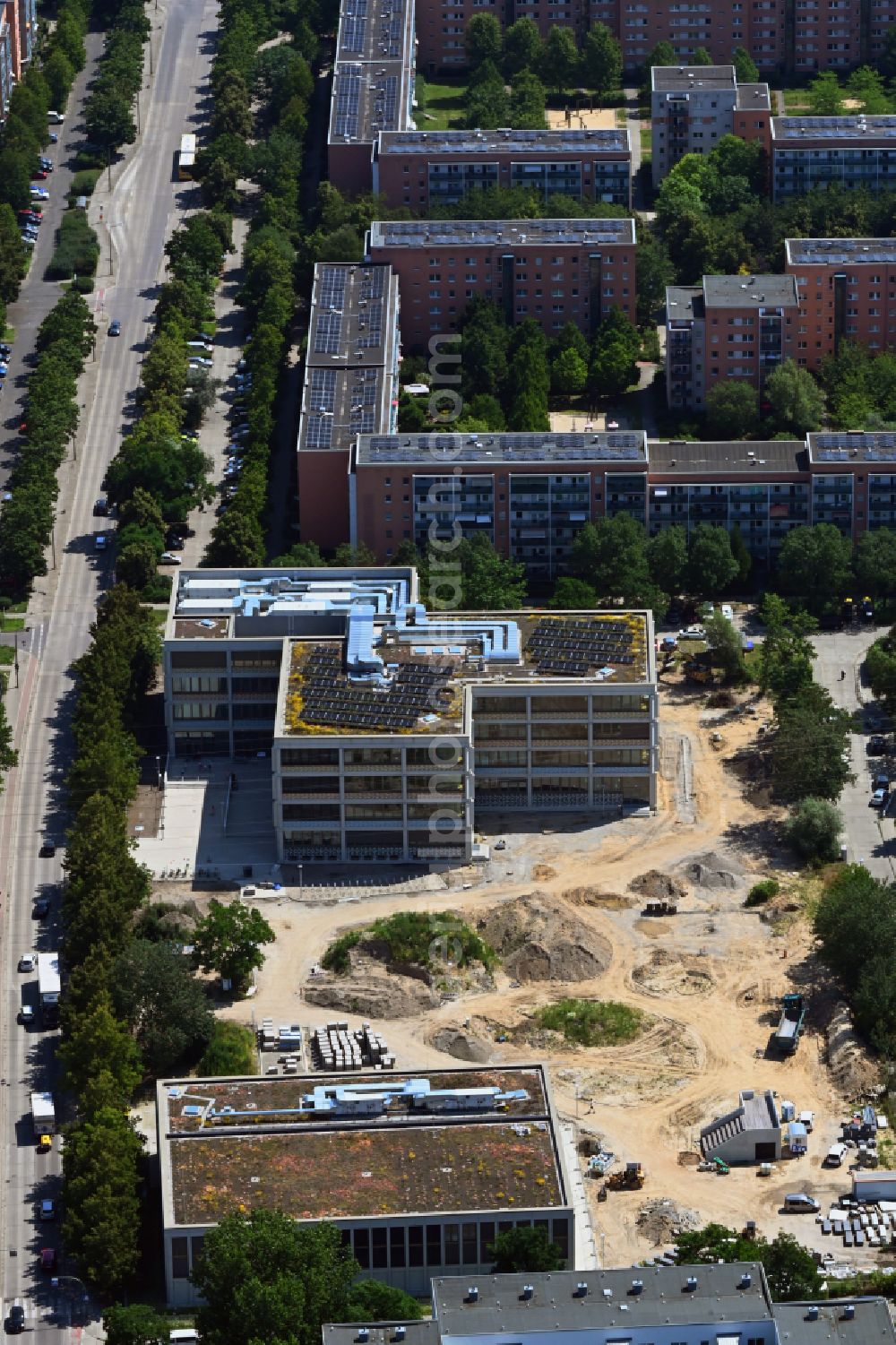 Aerial image Berlin - New construction site of the school building on Naumburger Ring in the district Hellersdorf in Berlin, Germany