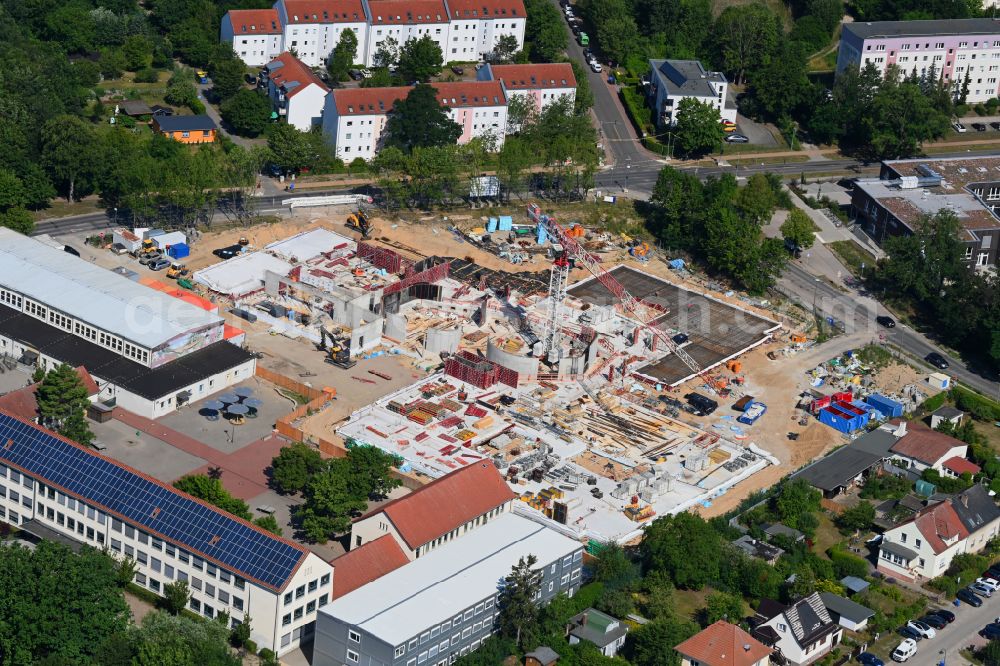 Aerial image Bernau - New construction site of the school building Schule on Kirschgarten on street Ladeburger Chaussee in Bernau in the state Brandenburg, Germany