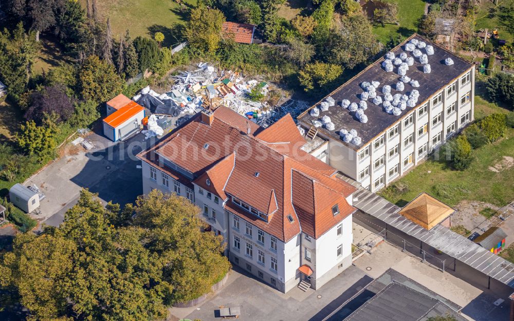 Herringen from the bird's eye view: new construction site of the school building Arnold-Freymuth-Gesamtschule An der Falkschule in Herringen at Ruhrgebiet in the state North Rhine-Westphalia, Germany