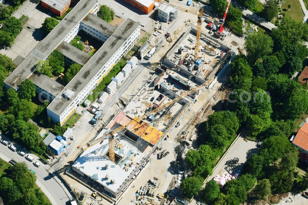 München from above - New construction site of the school building of Bernaysschule on Bernaysstrasse in Munich in the state Bavaria, Germany