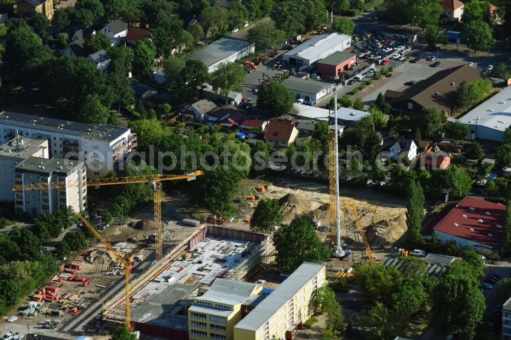 Potsdam from the bird's eye view: New construction site of the school building of Berufsvorbereitende Oberschule Pierre de Coubertin on Gagarinstrasse in the district Potsdam Suedost in Potsdam in the state Brandenburg, Germany